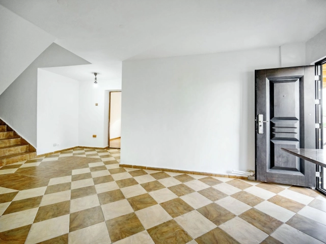 Apartament 3 camere - Podul de Fier