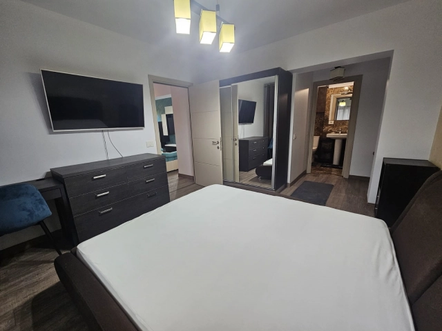 Apartament 3 camere - Tatarasi