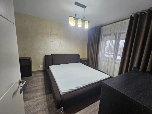 Apartament 3 camere - Tatarasi