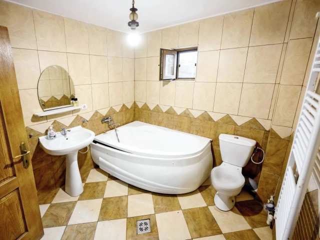 Apartament 3 camere - Podul de Fier