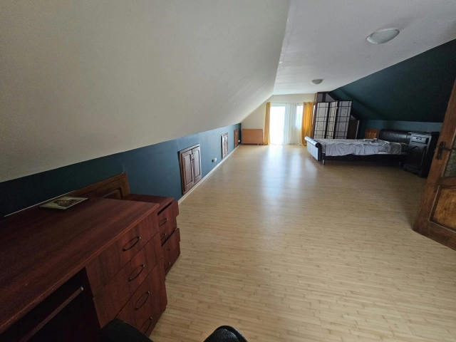 Apartament 4 camere - Tatarasi